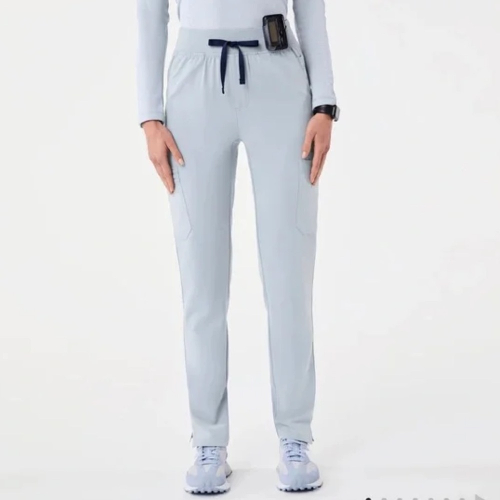 Chambray H/W Yola Skinny Scrub Pant. Size S. Sold out online limited edition!